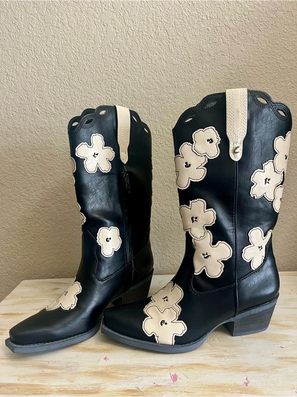 Circus NY by Sam Edelman "Jill 2" Western Boot.